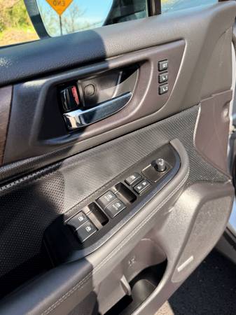 2016 Subaru, dovoz USA — foto 9 z 12