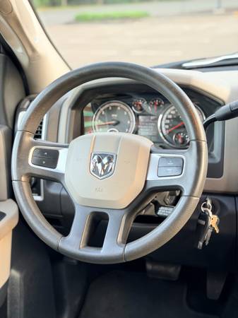 2009 Dodge, dovoz USA — foto 11 z 12