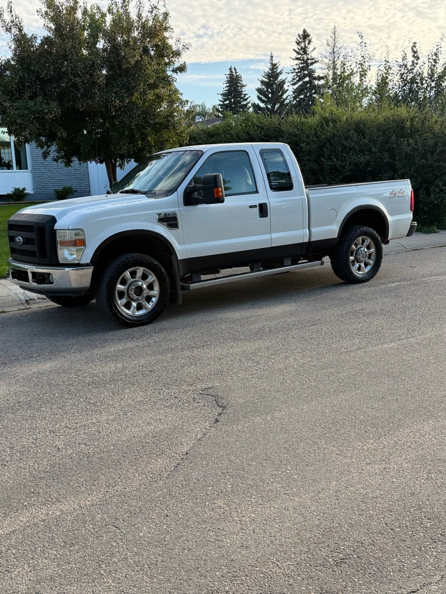 2008 Ford E-250, 302 000 km, dovoz Kanada — foto 1 z 5 2008 Ford E-250, 302 000 km, dovoz Kanada — foto 1 z 5