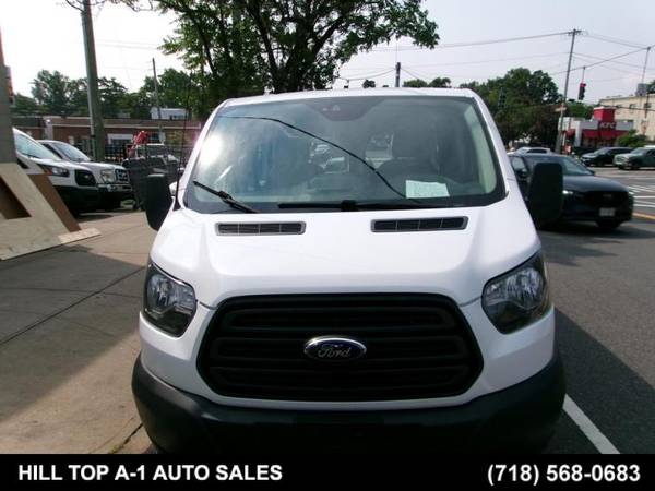 2016 Ford, dovoz USA — foto 9 z 12
