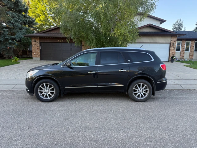 2015 Buick Enclave, 145 000 km, dovoz Kanada — foto 4 z 5
