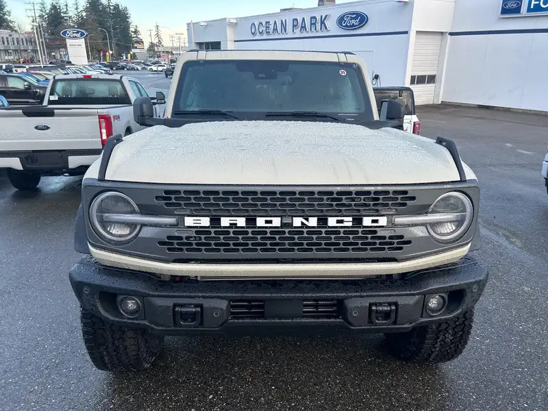 2026 Ford Bronco BADLANDS, hnědá, 9 000 km, dovoz Kanada — foto 2 z 5