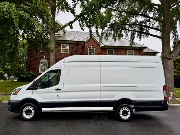 2024 Ford, dovoz USA — foto 5 z 12