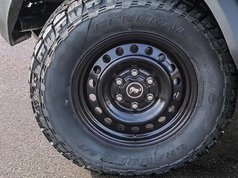 2026 Ford Bronco Big Bend, černá, 14 km, dovoz Kanada — foto 6 z 6
