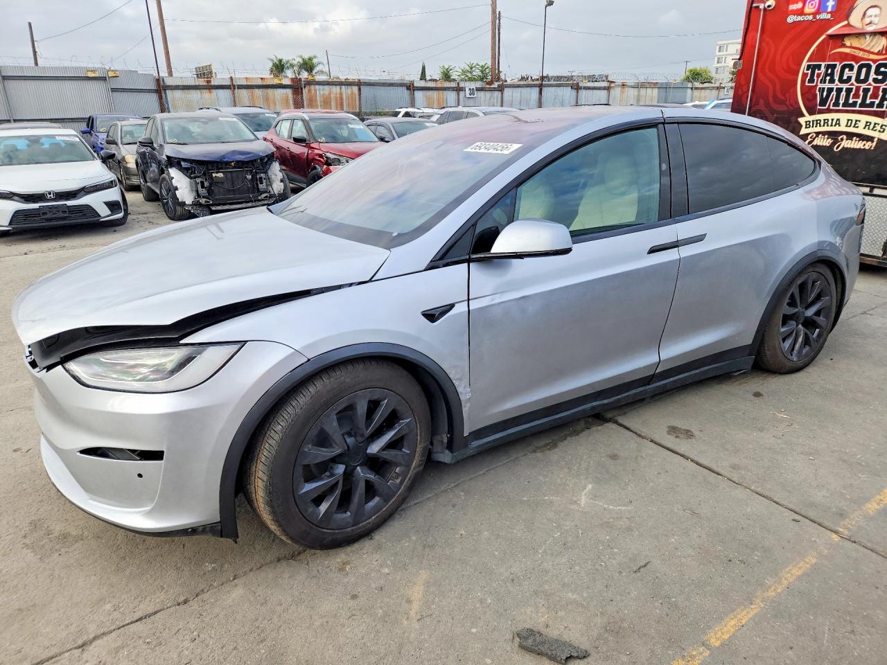 2025 Tesla MODEL X, stříbrná, 23 662 km, dovoz USA — foto 1