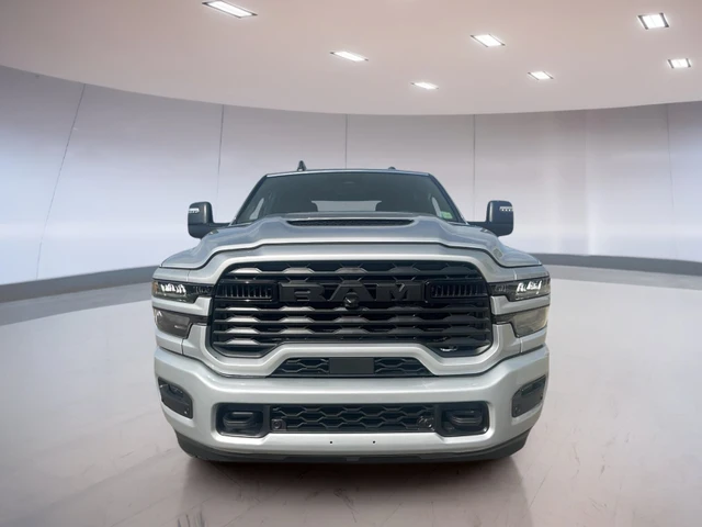 2027 RAM 2500 Base, stříbrná, 1 km, dovoz Kanada — foto 2 z 5