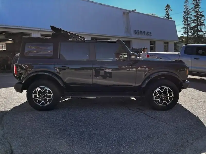 2023 Ford Bronco *KEYLESS ENTRY*BACKUP CAMERA, černá, 43 527 km, dovoz Kanada — foto 3 z 12
