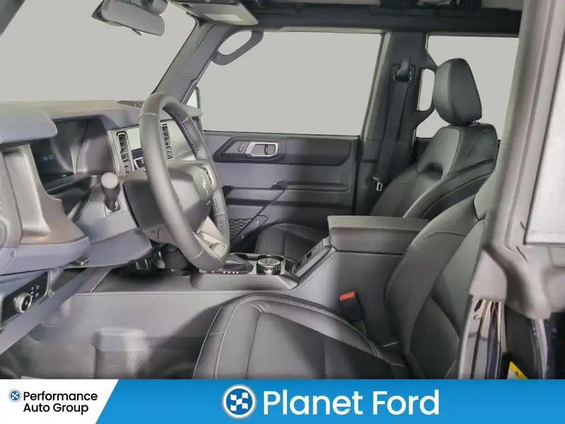 2026 Ford Bronco, černá, 5 500 km, dovoz Kanada — foto 12 z 12