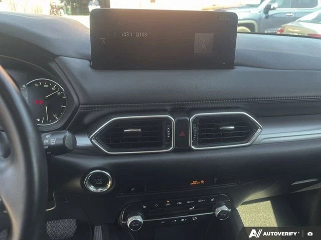 2025 Mazda Cx5 GS, bílá, 68 936 km, dovoz Kanada — foto 14 z 20