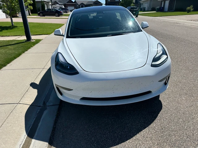 2023 Tesla Model 3 PERFORMANCE, 61 000 km, dovoz Kanada — foto 2 z 5