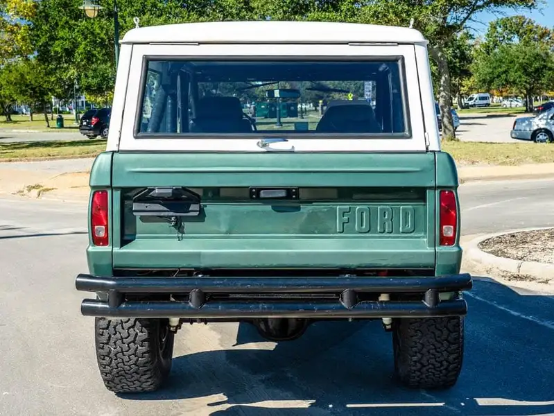 1969 Ford Bronco, zelená, 61 000 km, dovoz Kanada — foto 2 z 12