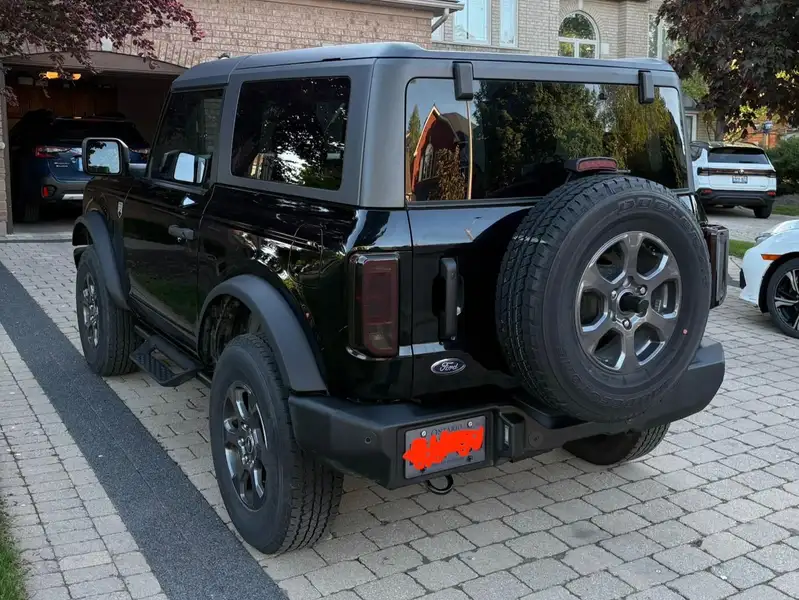 2024 Ford Bronco, černá, 30 000 km, dovoz Kanada — foto 3 z 9