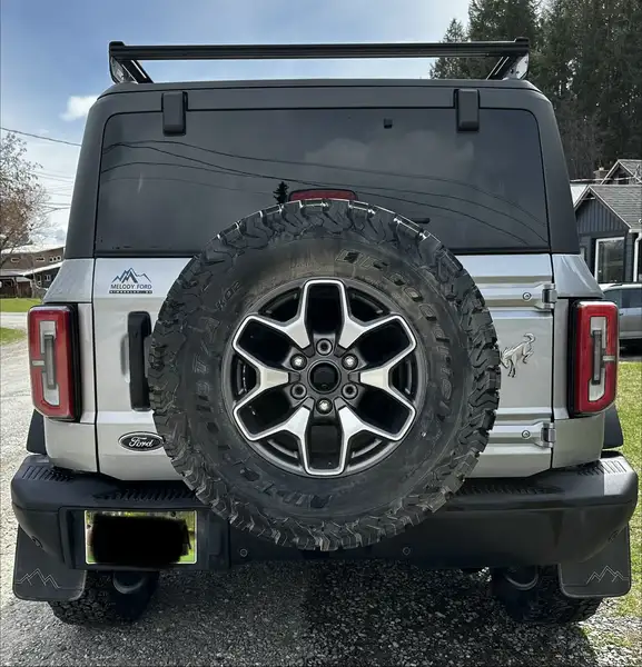 2022 Ford Bronco, šedá, 20 487 km, dovoz Kanada — foto 4 z 12