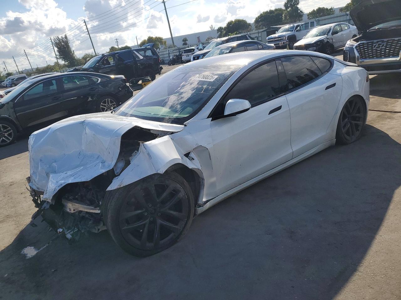 2021 Tesla MODEL S, bílá, dovoz USA — foto 1