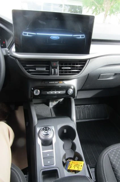 2025 Ford Escape Active, 2 697 km, dovoz Kanada — foto 2 z 5