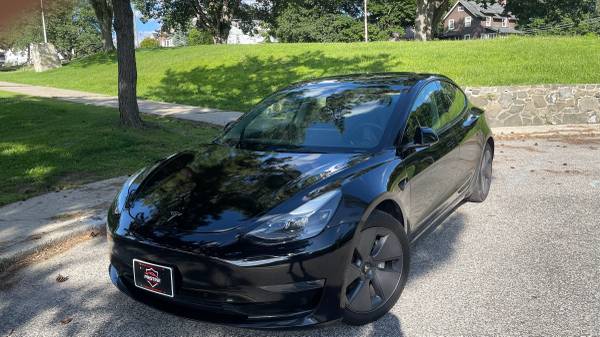 2022 Tesla, dovoz USA — foto 3 z 12