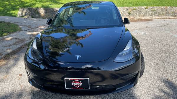 2022 Tesla, dovoz USA — foto 5 z 12