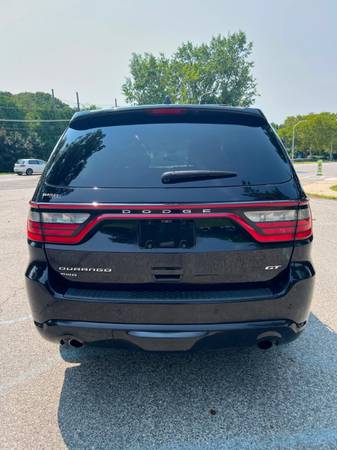 2017 Dodge, dovoz USA — foto 11 z 12