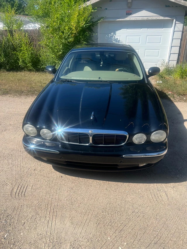 2004 Jaguar Xj, 140 km, dovoz Kanada — foto 1