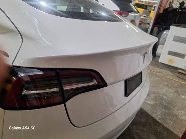 2021 Tesla, bílá, dovoz USA — foto 5 z 12