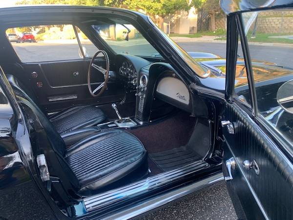 1964 Corvette, dovoz USA — foto 6 z 11