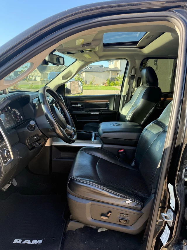 2014 RAM 3500, 397 km, dovoz Kanada — foto 5 z 5