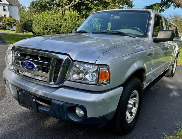2010 Ford, dovoz USA — foto 2 z 10