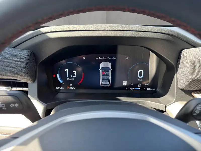 2026 Ford Explorer Active, bílá, dovoz Kanada — foto 11 z 12