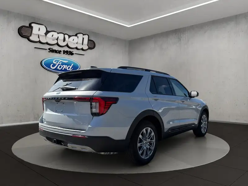2026 Ford Explorer Active, bílá, dovoz Kanada — foto 6 z 12