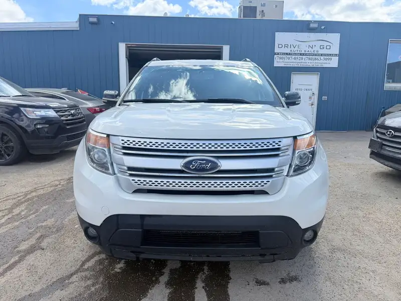 2012 Ford Explorer XLT 4WD, bílá, 165 351 km, dovoz Kanada — foto 2 z 12