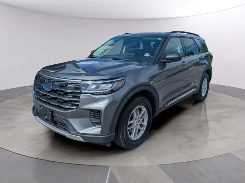 2025 Ford Explorer Active 4WD, šedá, 50 600 km, dovoz Kanada — foto 3 z 12