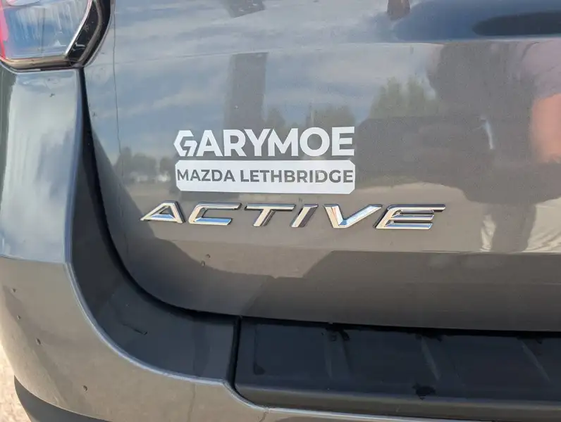 2025 Ford Explorer Active 4WD, šedá, 50 600 km, dovoz Kanada — foto 9 z 12