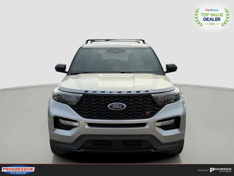 2022 Ford Explorer ST, stříbrná, 61 272 km, dovoz Kanada — foto 8 z 12