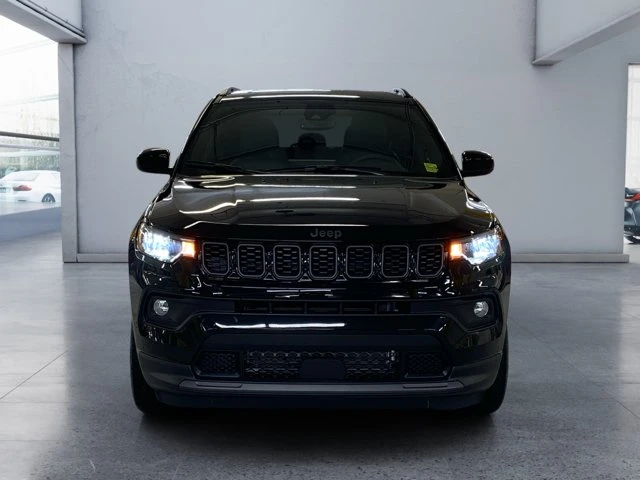 2026 Jeep Compass North, černá, dovoz Kanada — foto 8 z 20