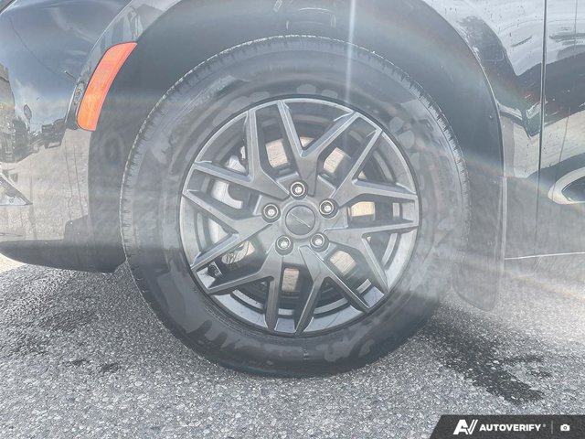 2027 Chrysler Pacifica Select, černá, 29 km, dovoz Kanada — foto 8 z 20