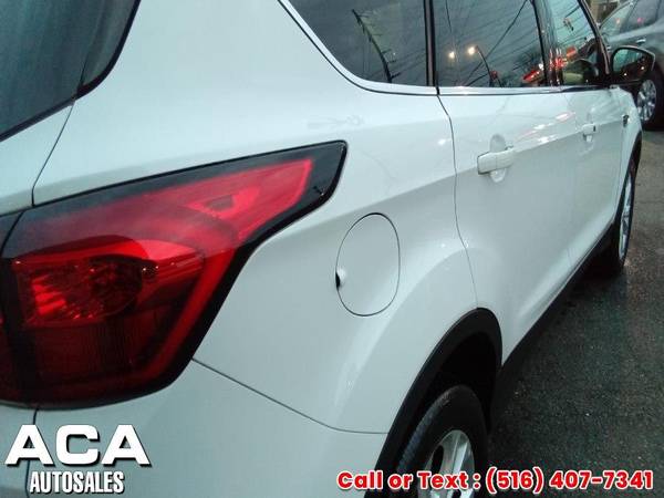 2019 Ford, dovoz USA — foto 11 z 12