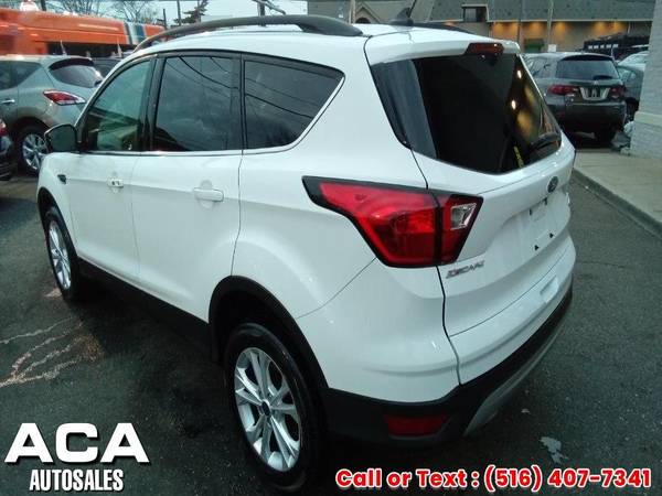 2019 Ford, dovoz USA — foto 3 z 12