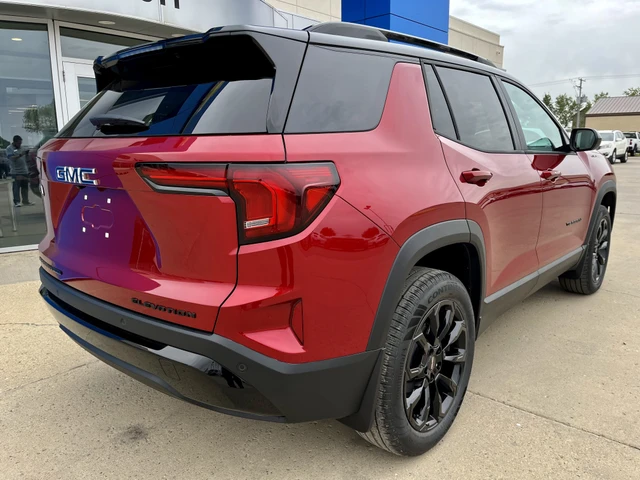 2026 GMC Terrain AWD Elevation, červená, 18 km, dovoz Kanada — foto 4 z 19