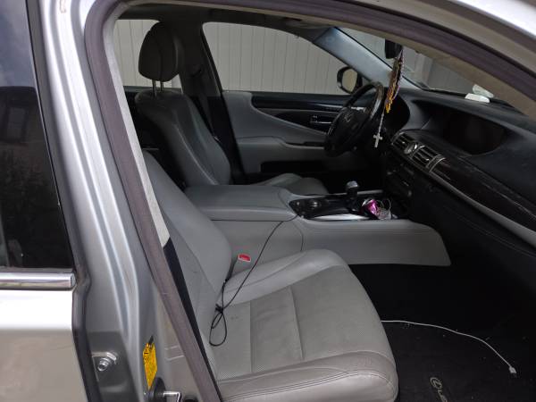 2014 Lexus, dovoz USA — foto 2 z 5
