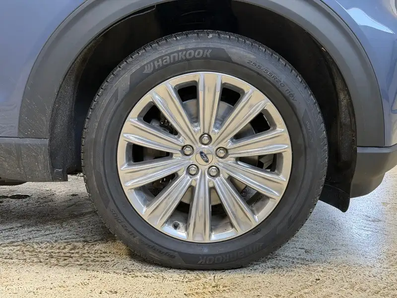 2021 Ford Explorer, modrá, 91 010 km, dovoz Kanada — foto 7 z 12
