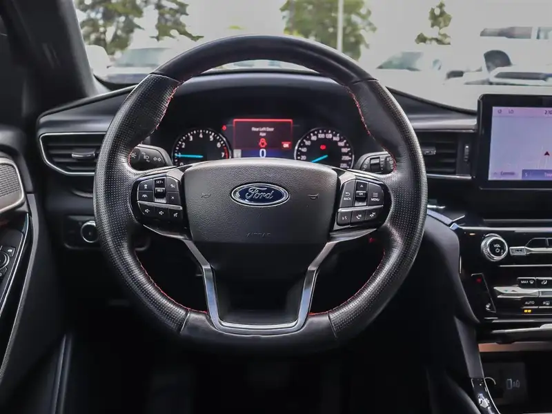 2022 Ford Explorer ST-Line, černá, 114 550 km, dovoz Kanada — foto 12 z 12