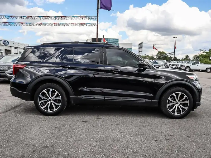 2022 Ford Explorer ST-Line, černá, 114 550 km, dovoz Kanada — foto 4 z 12