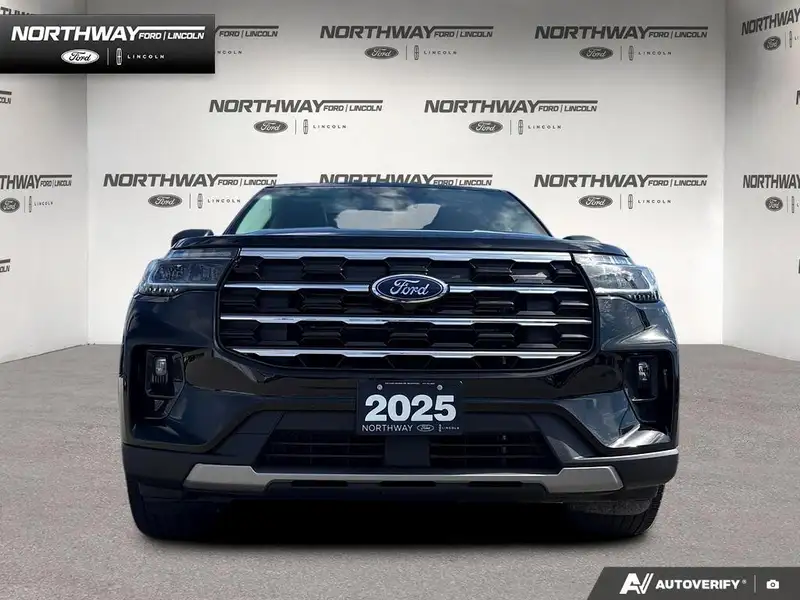 2025 Ford Explorer Active, černá, 53 782 km, dovoz Kanada — foto 2 z 12