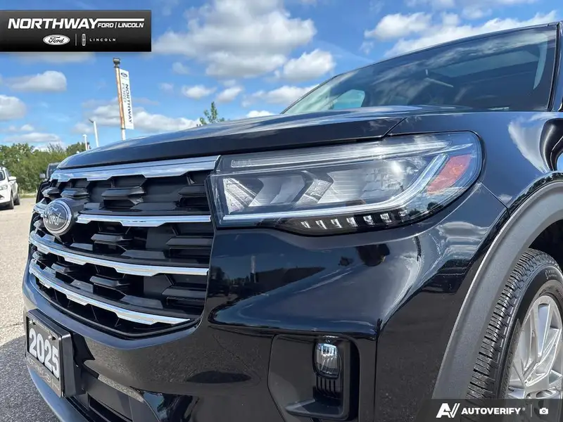 2025 Ford Explorer Active, černá, 53 782 km, dovoz Kanada — foto 7 z 12