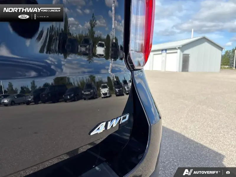 2025 Ford Explorer Active, černá, 53 782 km, dovoz Kanada — foto 8 z 12