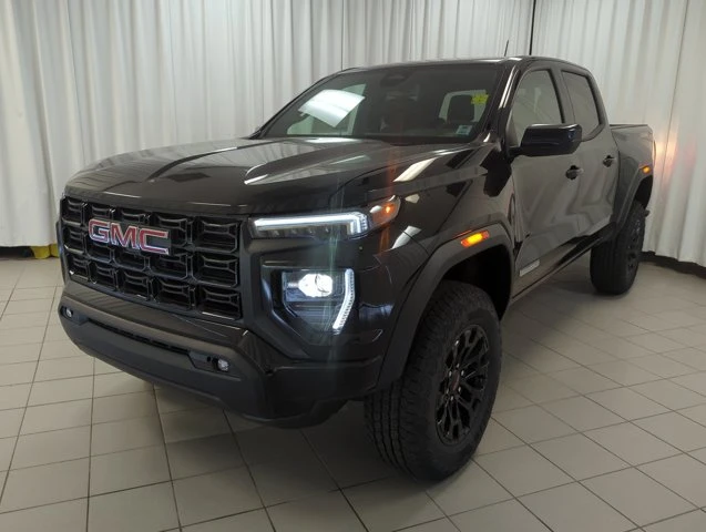2026 GMC Canyon Elevation, černá, 7 km, dovoz Kanada — foto 4 z 5