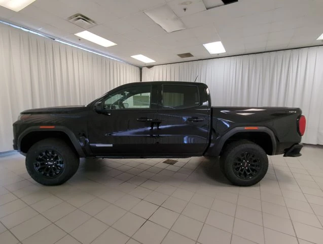 2026 GMC Canyon Elevation, černá, 7 km, dovoz Kanada — foto 5 z 5