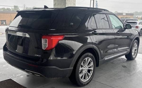 2022 Ford, dovoz USA — foto 6 z 12