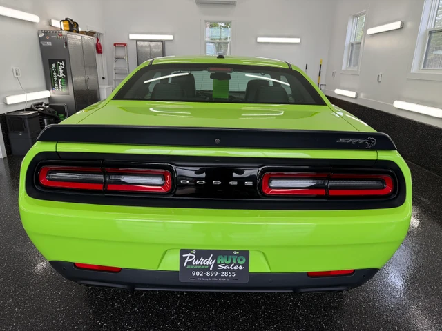 2015 Dodge Challenger, zelená, 79 000 km, dovoz Kanada — foto 3 z 5