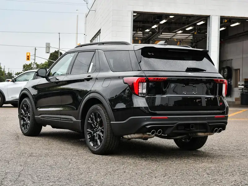 2027 Ford Explorer ST, černá, 0 km, dovoz Kanada — foto 7 z 12